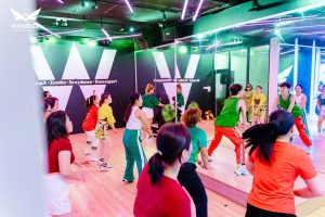 Zumba Wonder: Đốt Cháy Mỡ Thừa “Siêu Tốc” Sau Kỳ Nghỉ Tết Ất Tỵ